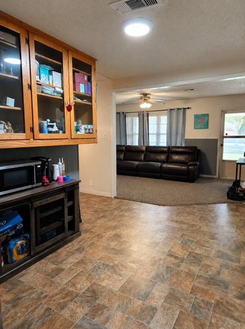 116 Oleander Street, Lake Jackson, TX 77566