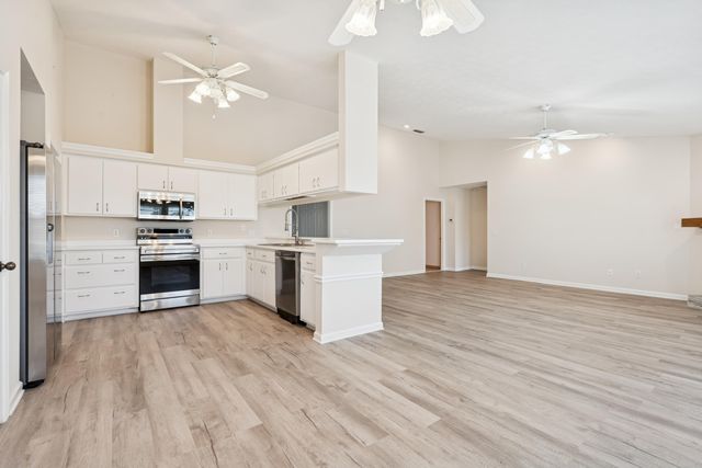 117 Nautical Way, Panama City Beach, FL 32413