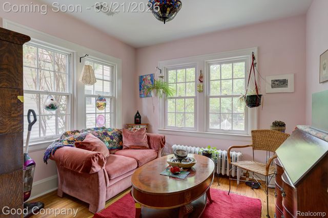 23 Hanover Road, Pleasant Ridge, MI 48069