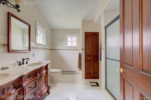 23 Hanover Road, Pleasant Ridge, MI 48069