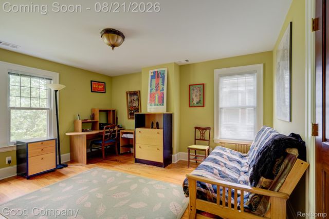 23 Hanover Road, Pleasant Ridge, MI 48069