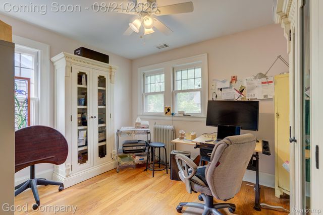 23 Hanover Road, Pleasant Ridge, MI 48069