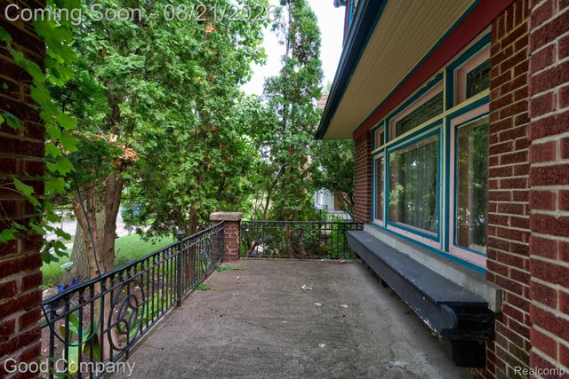 23 Hanover Road, Pleasant Ridge, MI 48069