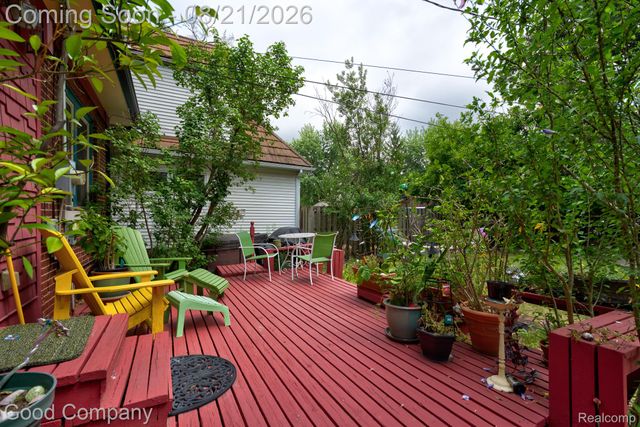 23 Hanover Road, Pleasant Ridge, MI 48069