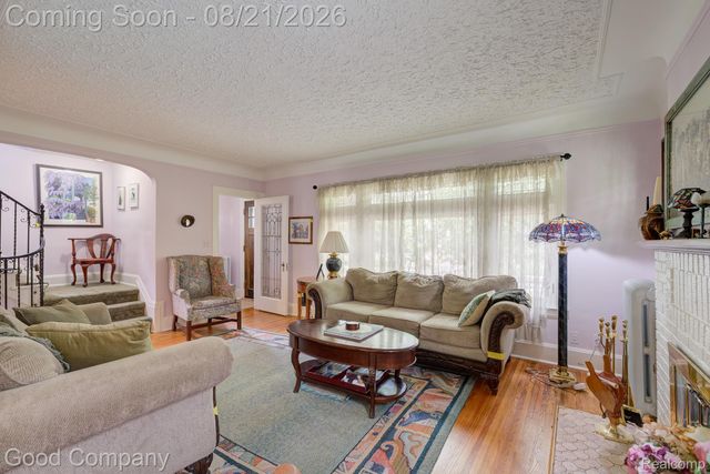 23 Hanover Road, Pleasant Ridge, MI 48069