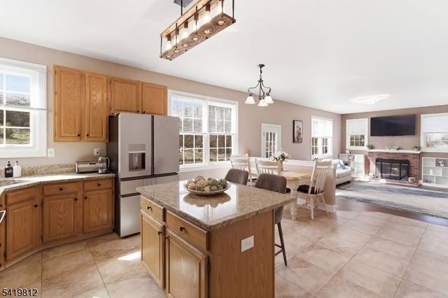 104 Hockenbury Dr, Glen Gardner Boro, NJ 08826