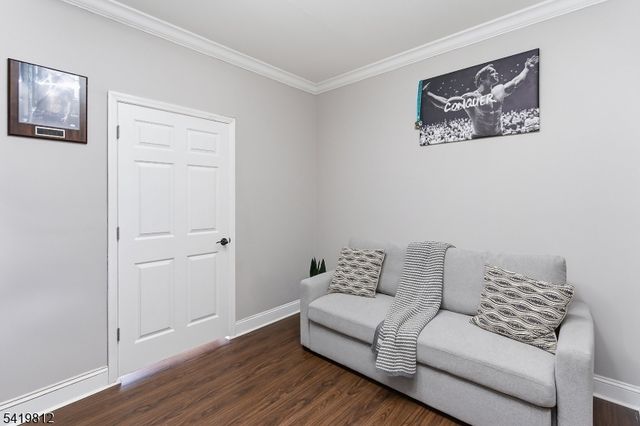 104 Hockenbury Dr, Glen Gardner Boro, NJ 08826