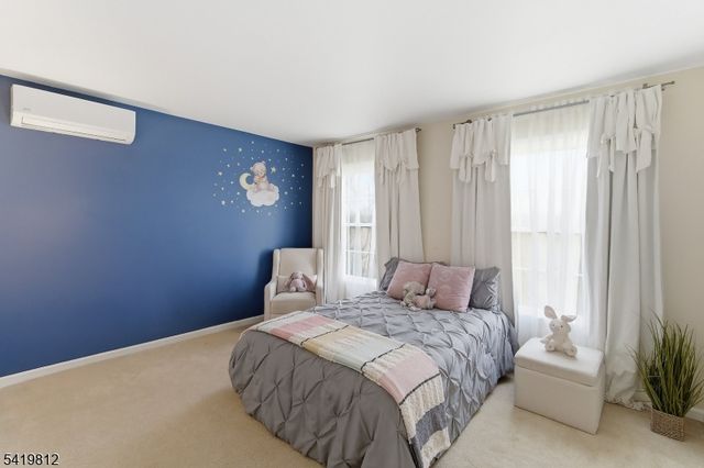 104 Hockenbury Dr, Glen Gardner Boro, NJ 08826