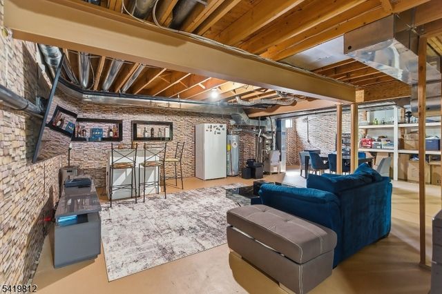 104 Hockenbury Dr, Glen Gardner Boro, NJ 08826