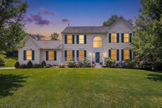 104 Hockenbury Dr, Glen Gardner Boro, NJ 08826