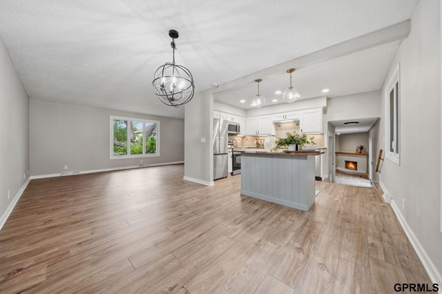 14227 Woolworth Circle, Omaha, NE 68144