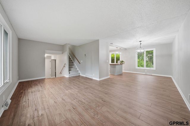 14227 Woolworth Circle, Omaha, NE 68144