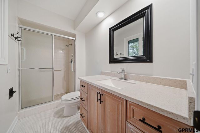 14227 Woolworth Circle, Omaha, NE 68144
