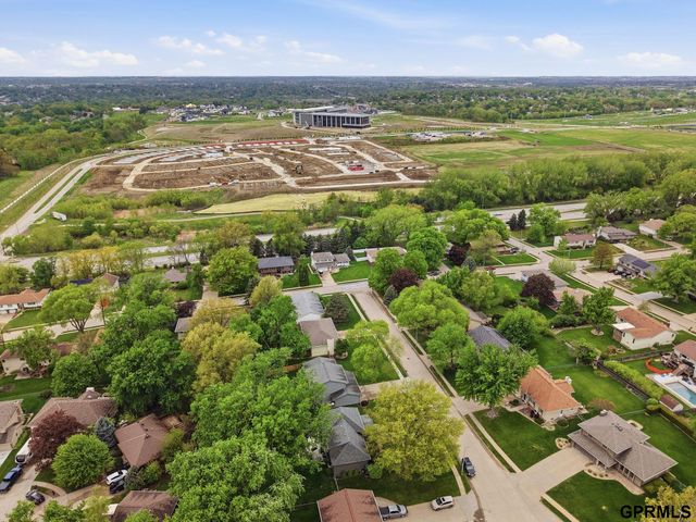 14227 Woolworth Circle, Omaha, NE 68144
