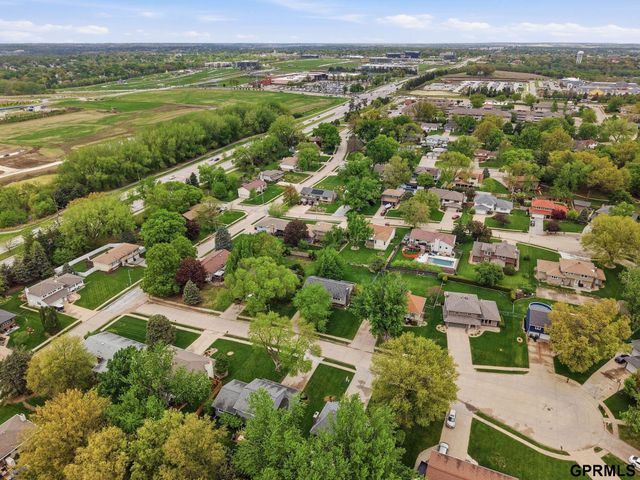 14227 Woolworth Circle, Omaha, NE 68144