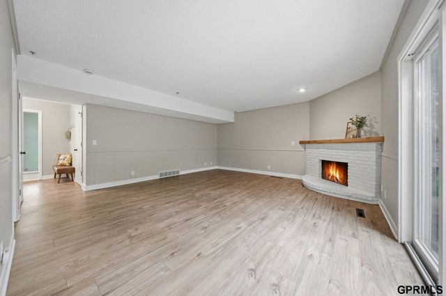 14227 Woolworth Circle, Omaha, NE 68144