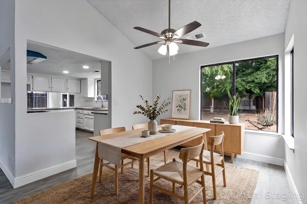 Image 3 of property listing at 2244 N Prospect Avenue, Fresno, CA 93722