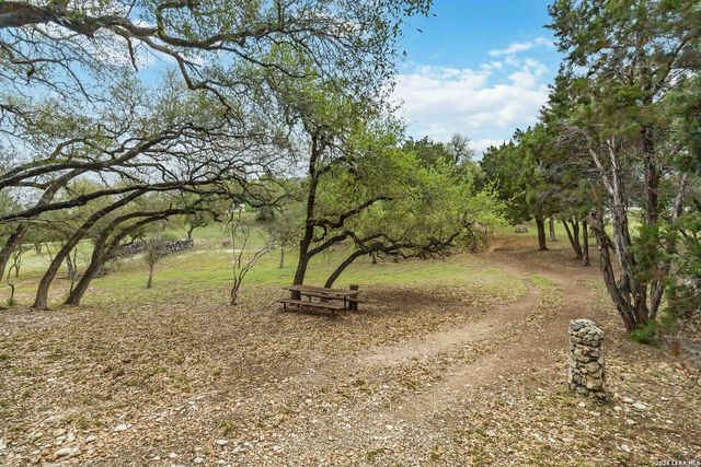 2004 BIG SPRING, Canyon Lake, TX 78133