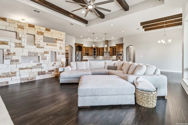 2004 BIG SPRING, Canyon Lake, TX 78133