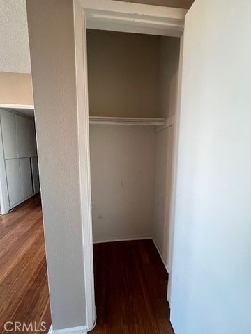 622 S Barrington 302, Los Angeles, CA 90049