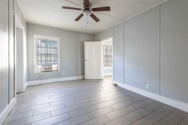 1509 J H Clouser Street, Galveston, TX 77550