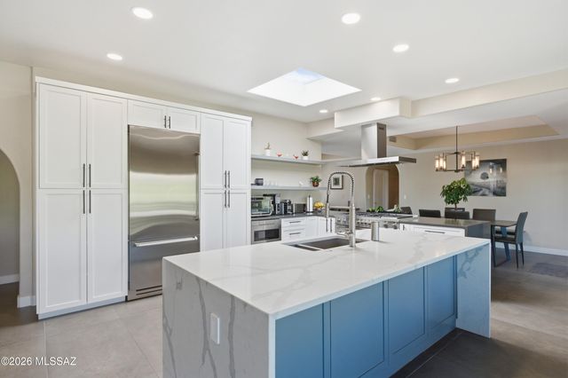 5700 N Paseo Otono, Tucson, AZ 85750