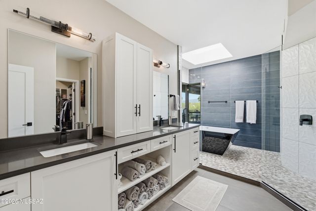 5700 N Paseo Otono, Tucson, AZ 85750