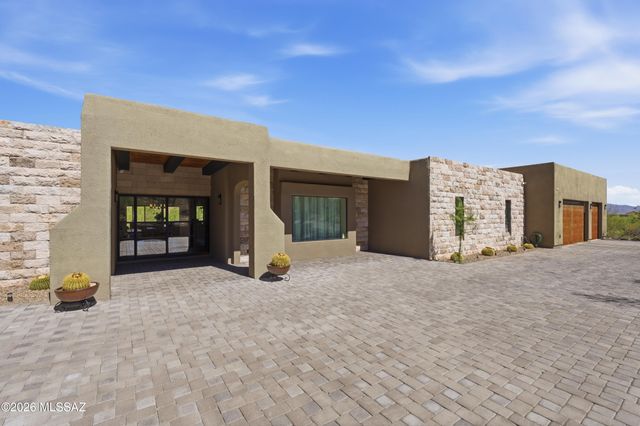 5700 N Paseo Otono, Tucson, AZ 85750