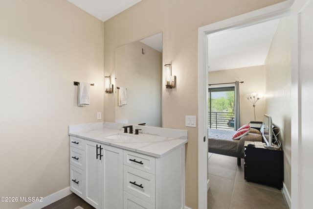5700 N Paseo Otono, Tucson, AZ 85750
