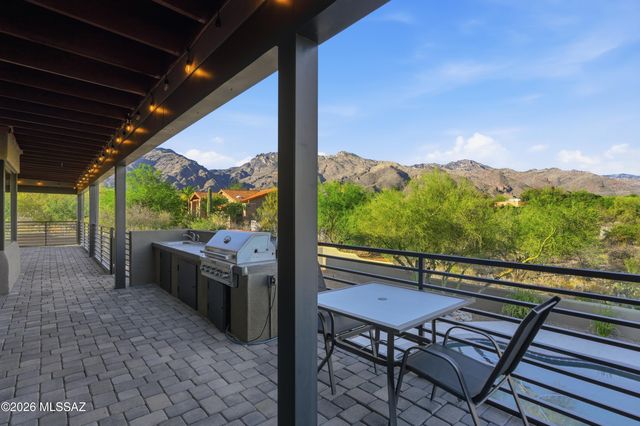 5700 N Paseo Otono, Tucson, AZ 85750