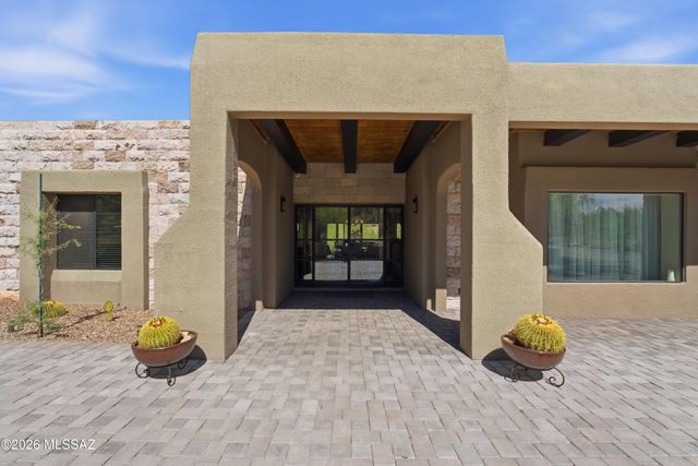 5700 N Paseo Otono, Tucson, AZ 85750