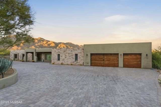 5700 N Paseo Otono, Tucson, AZ 85750