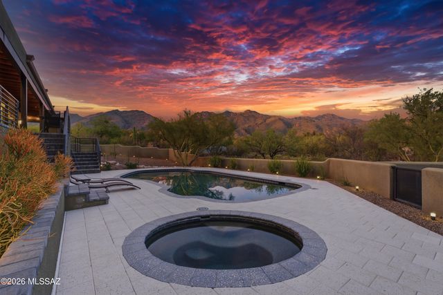 5700 N Paseo Otono, Tucson, AZ 85750