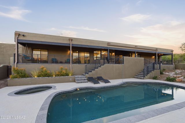 5700 N Paseo Otono, Tucson, AZ 85750