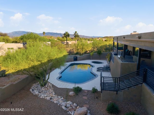 5700 N Paseo Otono, Tucson, AZ 85750