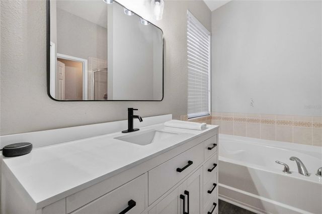 11326 LAUREL BROOK COURT, Riverview, FL 33569