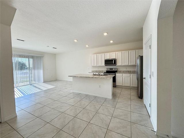 401 FELTRIM RESERVE BOULEVARD, Davenport, FL 33837