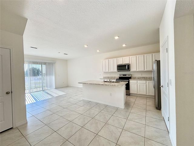 401 FELTRIM RESERVE BOULEVARD, Davenport, FL 33837