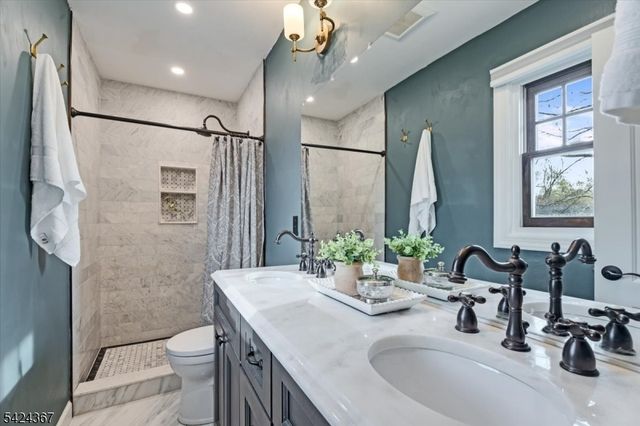 25 Jay St, Roxbury Twp., NJ 07876