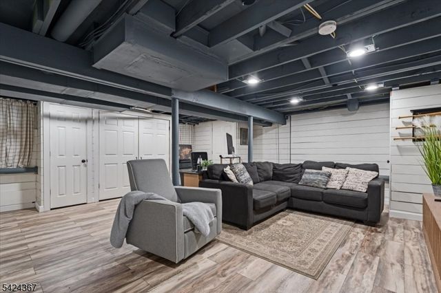 25 Jay St, Roxbury Twp., NJ 07876