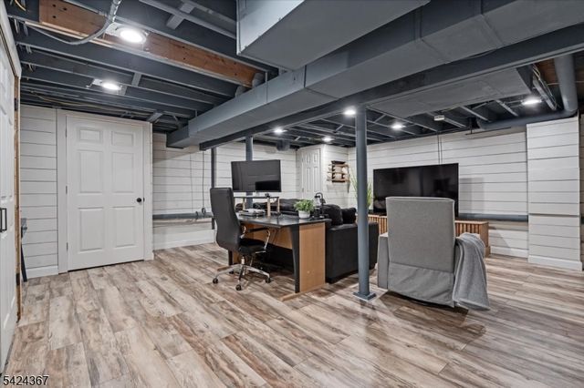 25 Jay St, Roxbury Twp., NJ 07876