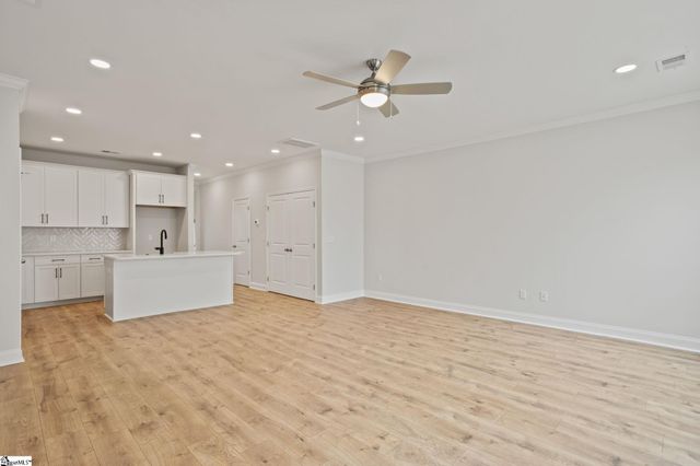 224 Lake Greenwood Boulevard, Greenwood, SC 29649