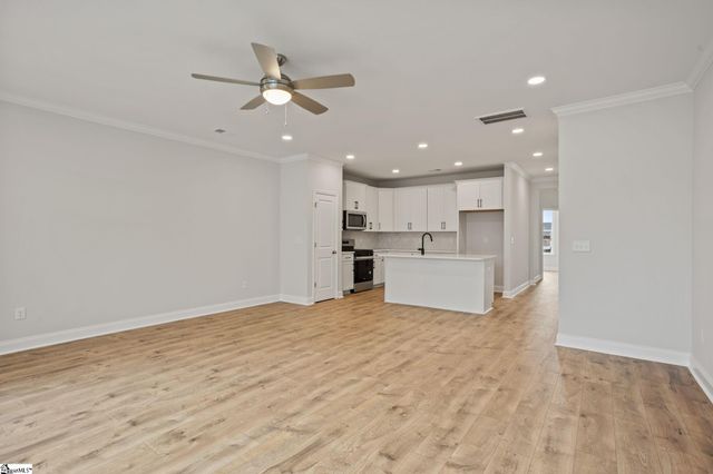 224 Lake Greenwood Boulevard, Greenwood, SC 29649