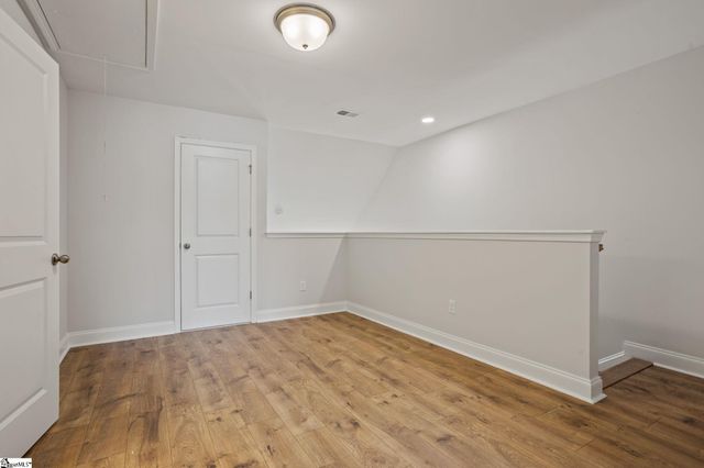 224 Lake Greenwood Boulevard, Greenwood, SC 29649