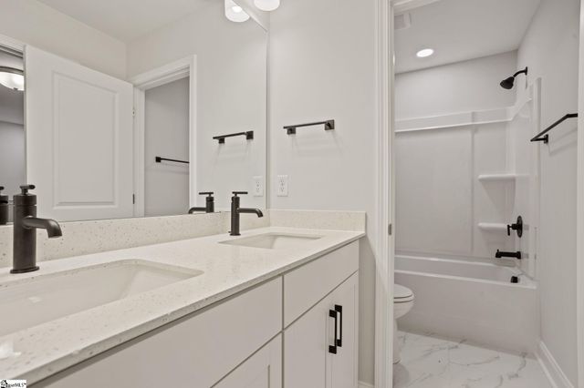 224 Lake Greenwood Boulevard, Greenwood, SC 29649