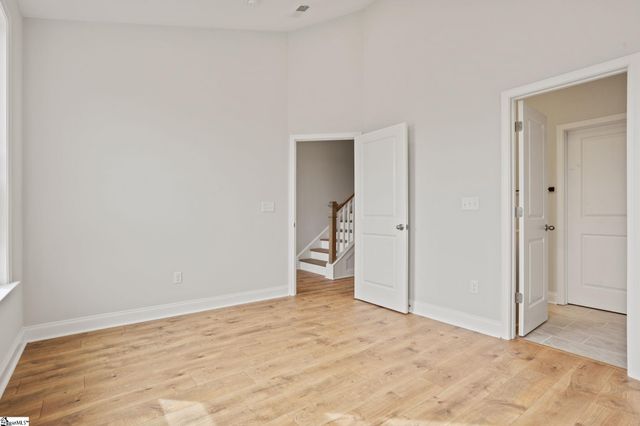 224 Lake Greenwood Boulevard, Greenwood, SC 29649