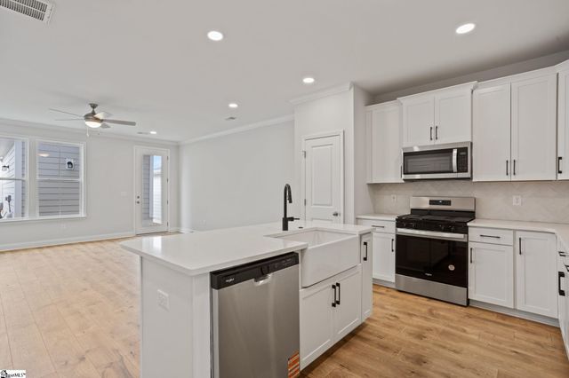 224 Lake Greenwood Boulevard, Greenwood, SC 29649