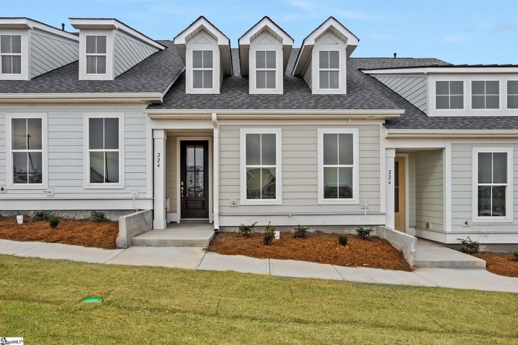 224 Lake Greenwood Boulevard, Greenwood, SC 29649