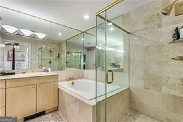 700 Park Regency Place APT 603, Atlanta, GA 30326