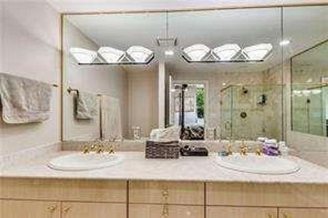 700 Park Regency Place APT 603, Atlanta, GA 30326